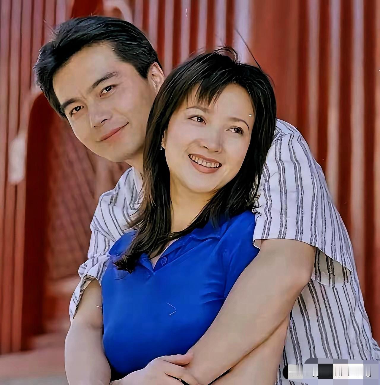 许亚军为追何晴逼哭发妻张晞，躺病床上的张晞宁死不离婚，却被何晴一句话点醒签字——