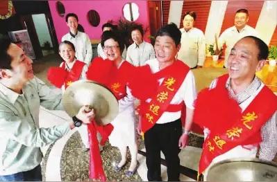 退休是一幅画，退休是一首歌人只要一退休，不管愿不愿意承认，生命的倒计时，