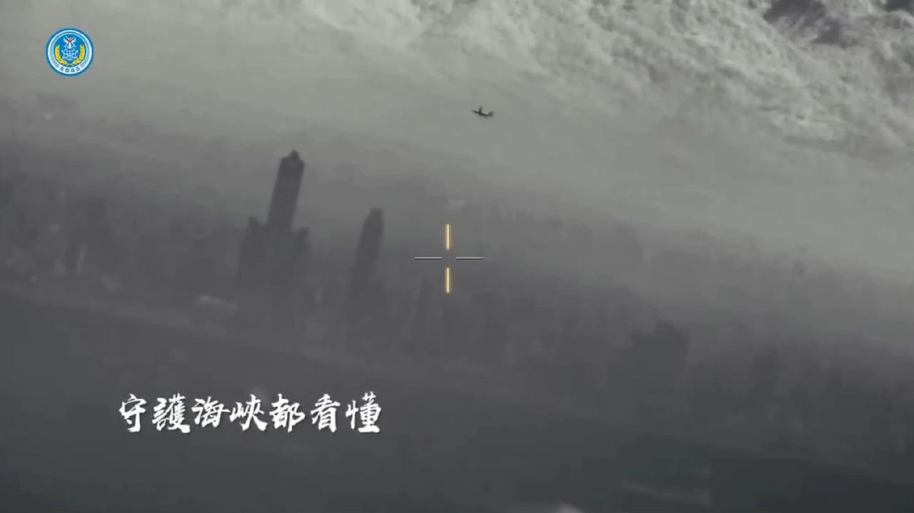 高雄的人应该对这个地标比较熟悉吧。台湾省网友证实：此图正是85大楼。拍照很容