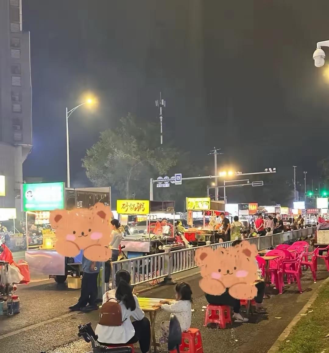 南宁要变成“地摊之城”了！南宁的地摊怎么越来越遭人嫌了？现在出去逛街，感