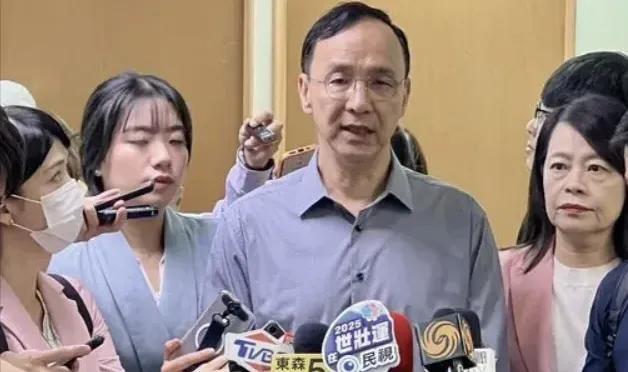 朱立伦觉醒了，这次对赖清德执政一年的讲话，朱立伦显得非常清醒与冷静，朱立伦不仅批