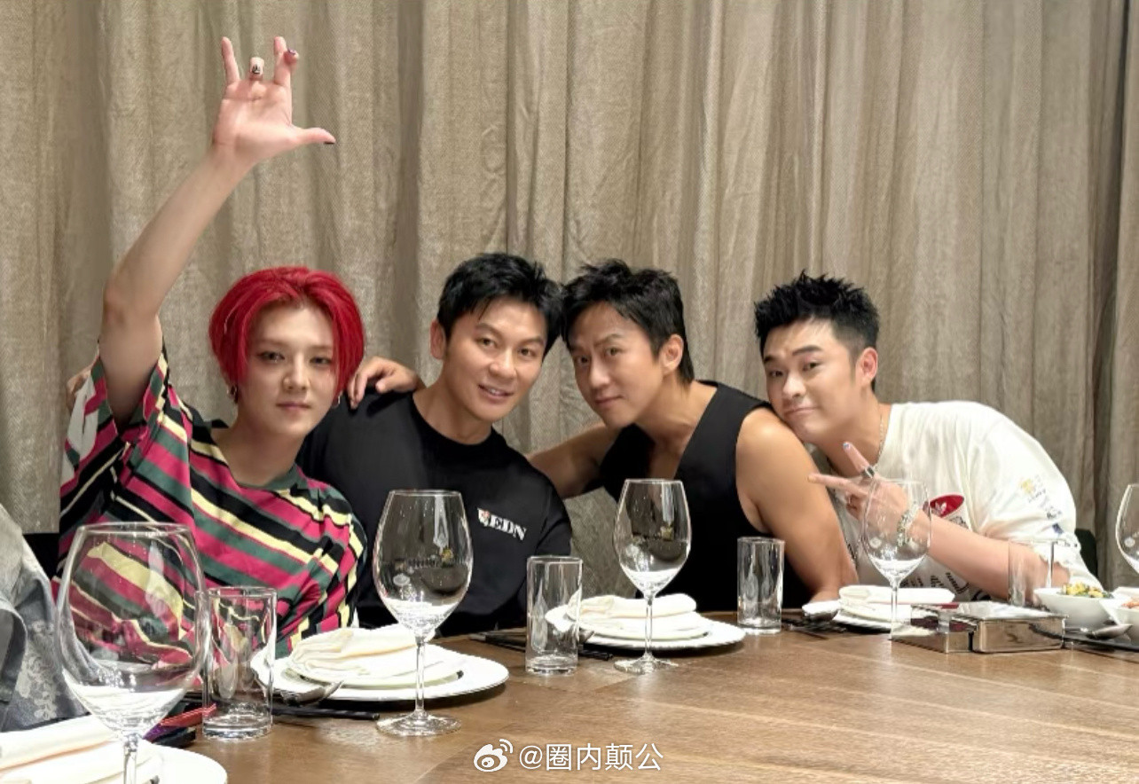 鹿晗跟李晨没有直接的商业关系，来看鹿晗演唱会完全是人情世故……那为什么李晨不
