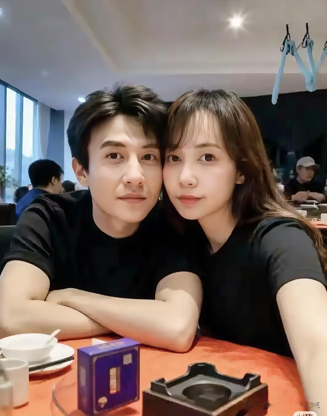 刘萧旭女友是业内小有名气的医美医生，两人相恋两年多，低调又甜蜜。刘萧旭公开恋情