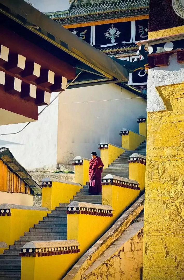 商业航天来的比我想象中可能还要早，今天是尝试，后面是否能成主线，只要看中国卫星、