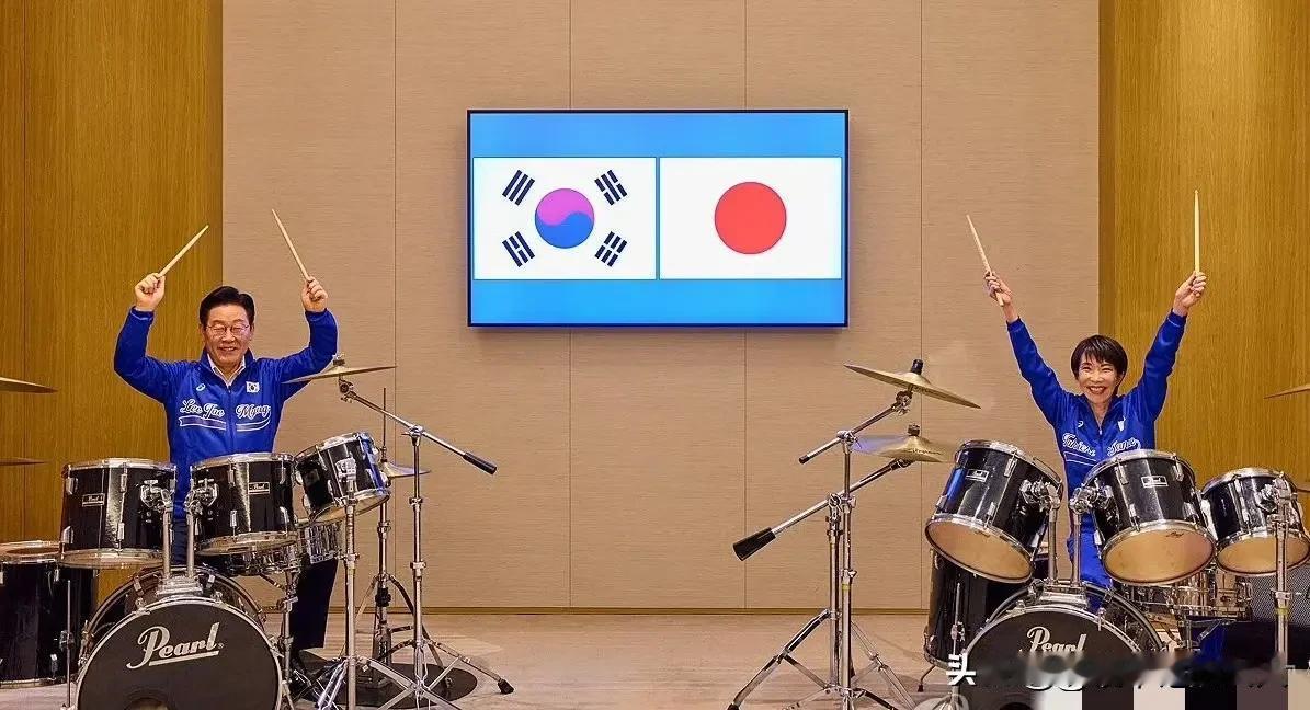 我去！这是高市没地方发泄了吗？怎么敲起鼓来了？还张牙舞爪的。[捂脸哭]