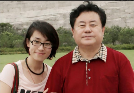 1981年，著名作曲家徐沛东向女友崔静求婚成功，然而到了领结婚证的那一天，徐沛东
