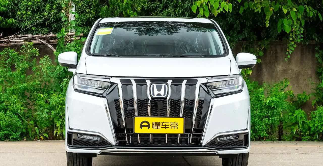 2025款本田艾力绅上市，虽然这车在网上骂声一片，但是这款车的确有它的独特价值。