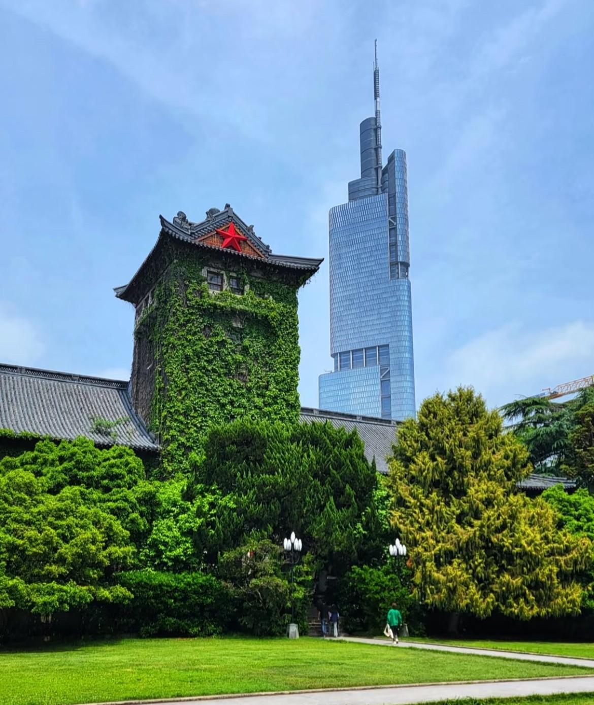告诉各位志愿填报的家长和学生，985和211已废除，现在的重点大学就是双一流，不