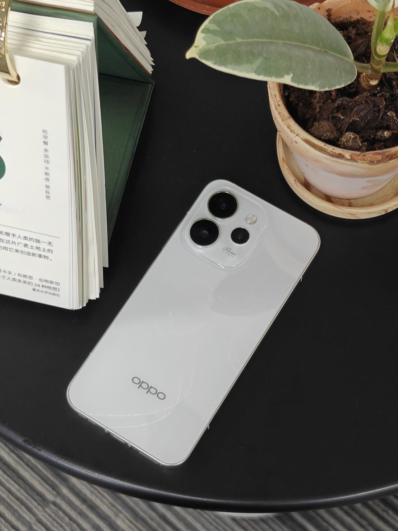 手机行业大涨价，后知后觉Reno15才是真香都知道从今年开始手机行业出现了大涨