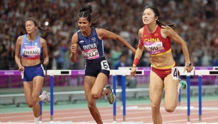 杀疯了！名古屋亚运女子百米栏简直成了“神仙绞肉机”！中岛瞳12秒60狂暴坐镇，吴
