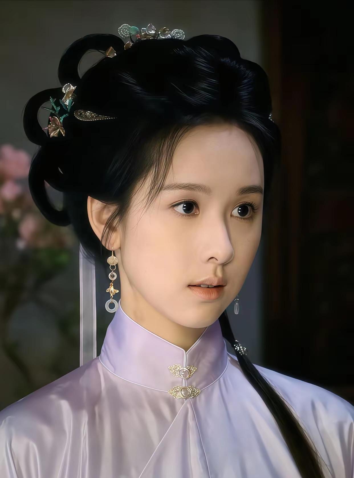 《红楼梦》翻拍，陈都灵演林黛玉还挺像那么回事！郑晓龙版《红楼梦》又要翻拍了，据