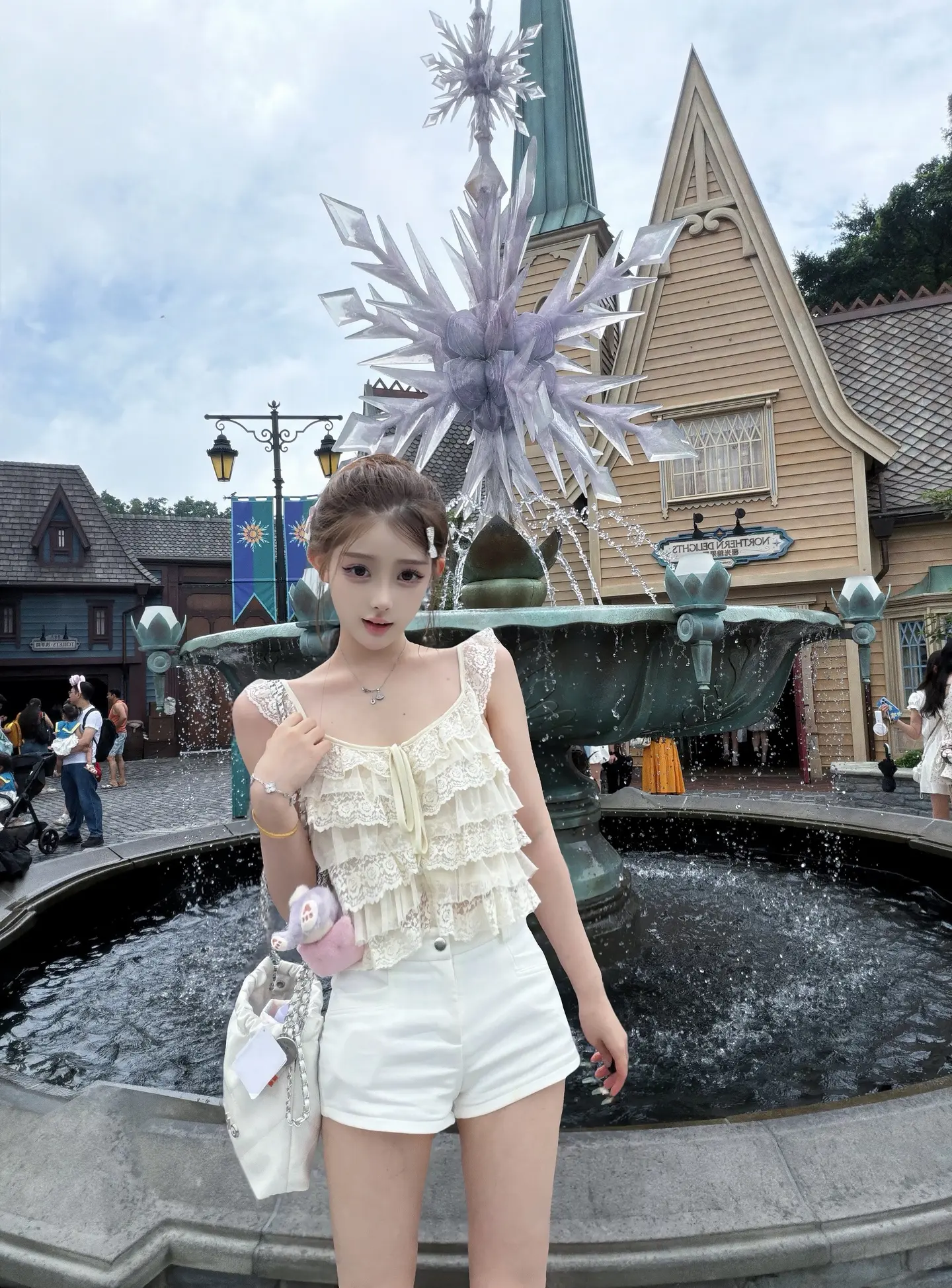 🏰🐰ྀི 𝐇𝐚𝐩𝐩𝐲 𝐌𝐨𝐦𝐞𝐧𝐭 捕捉一些...
