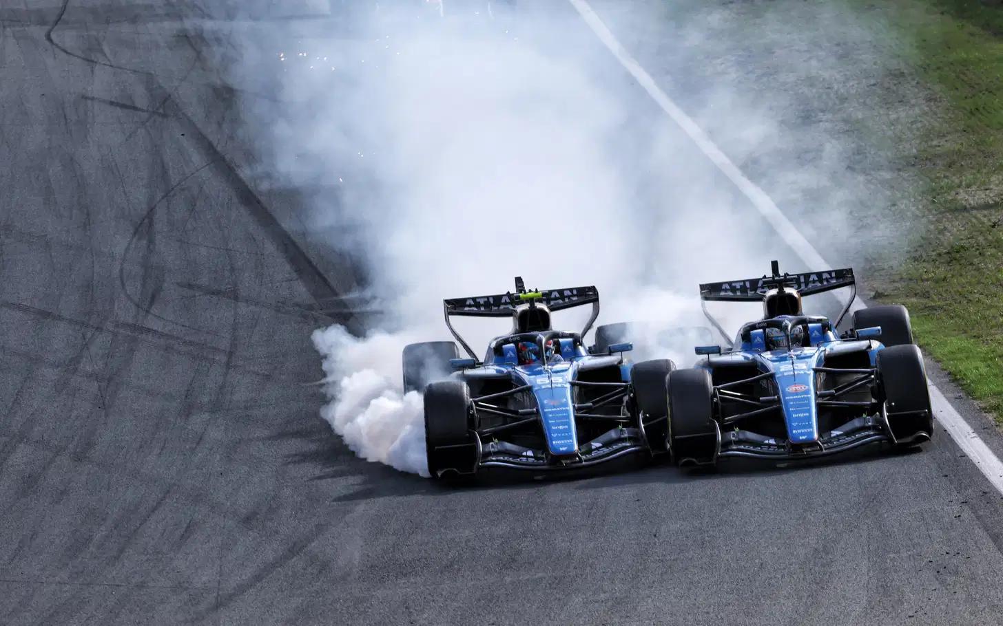 #F1#亚历山大·阿尔本表示，他在荷兰大奖赛中与队友卡洛斯·塞恩斯发生的碰撞，严重程度远未达到“维斯