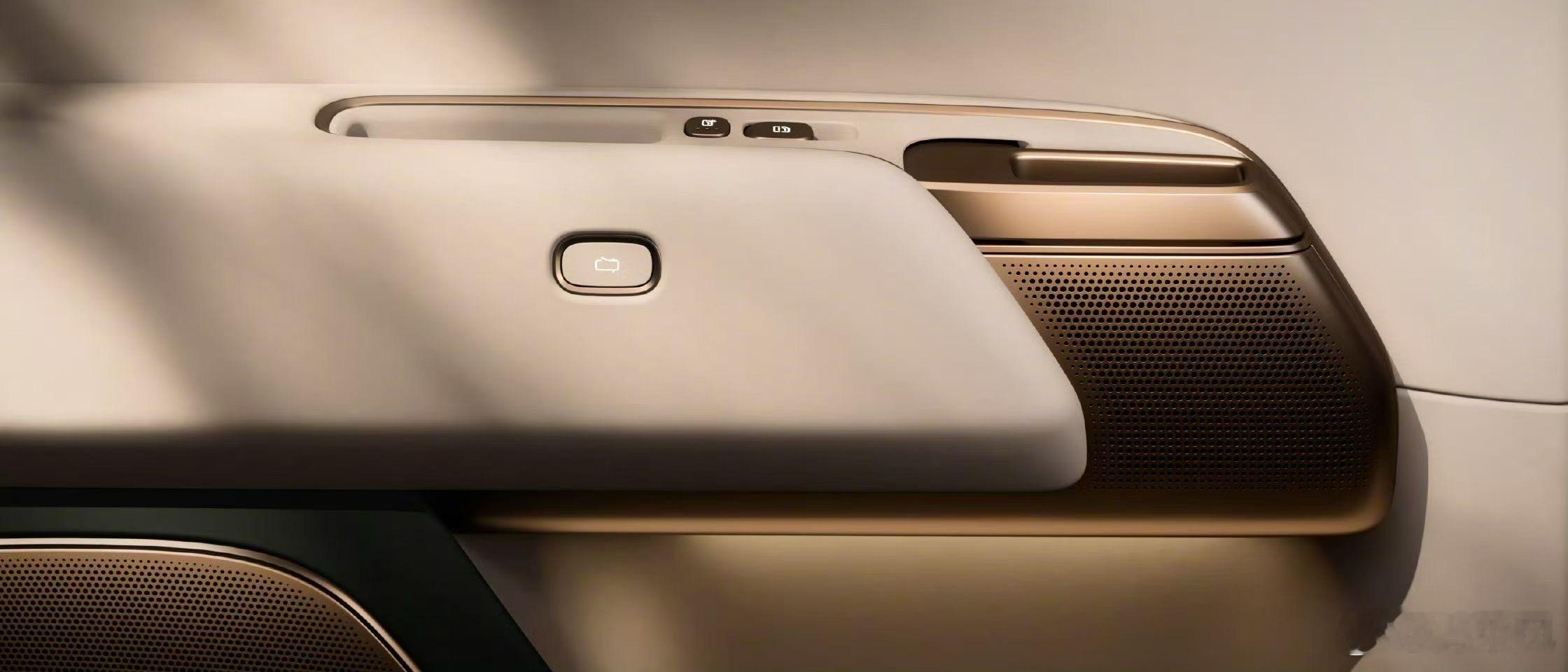 理想L9livis这个内饰设计和质感，这不完犊子了么，本理想车主得吹爆！理想l