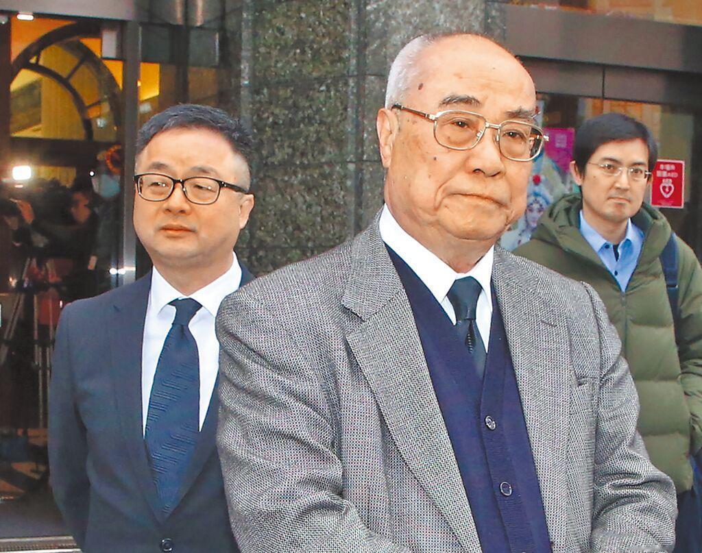 海基会创会董事长辜振甫遗孀辜严倬云4日辞世，海基会董事长吴豊山与秘书长罗文嘉7日