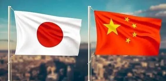中日真擦枪走火，第一波倒下的不是军舰，是我们的沿海经济命脉！导弹还没打完，工厂、