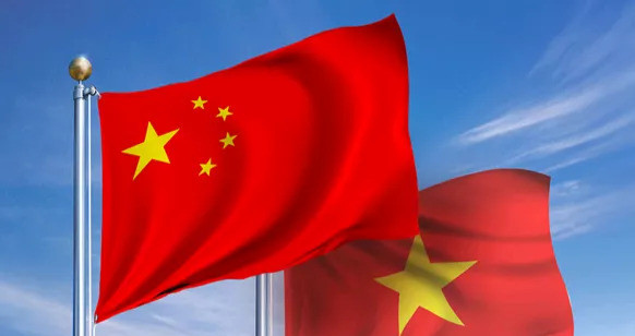 越南怕惹事，赶紧和中国解释清楚事情大条了！越南总理突然主