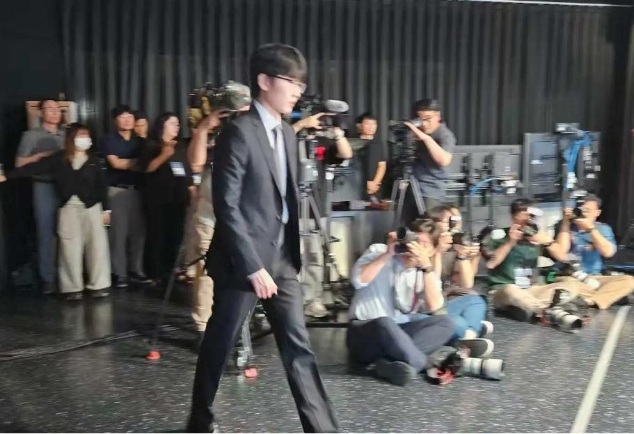 人机大战第二局~挺过三关~申真谞完胜KataGo创造奇迹~扳平比分2