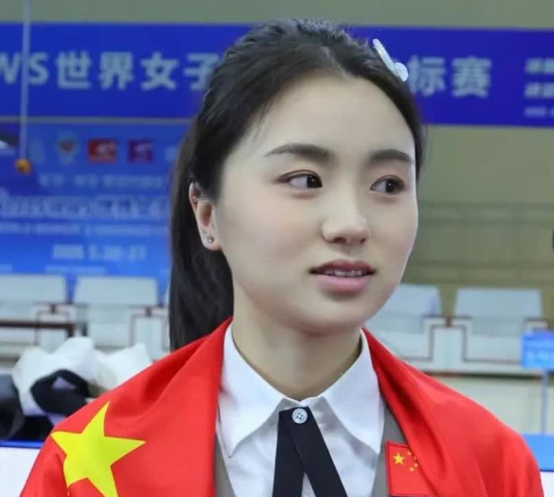 我感觉非常奇怪，作为女子斯诺克第一高手，我国超新星白雨露竟然不是张安达的对手，实