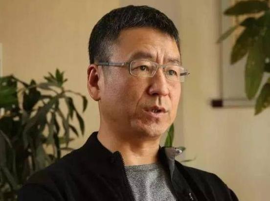 白岩松的独生子白清扬，在高三时就被保送到英国伦敦国王学院，大学选的是冷门的专业：