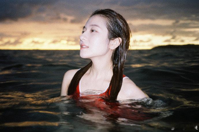 李兰迪泳衣照李兰迪海上大片李兰迪海上大片