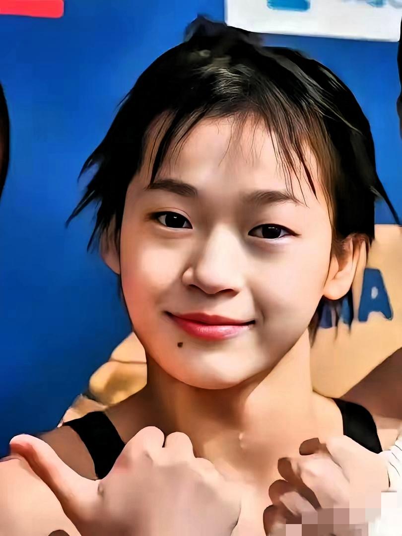 全红婵又上人民网！她的厉害从不止拿金牌这么简单谁还没被婵宝圈粉？这次她上人