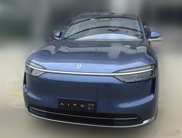 正在整理问界M7的销售素材,看了下竞品方面写的很细致(单店情况):10个客户里面