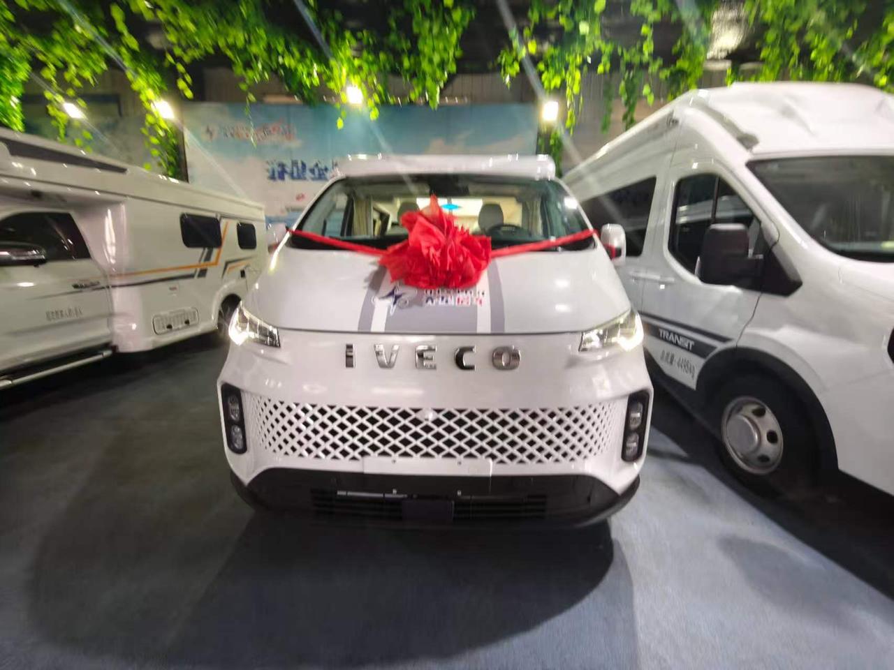 真的，我看了整整3年房车，眼睛都看花了！最后才明白，买房车别的先不管，能进地库才