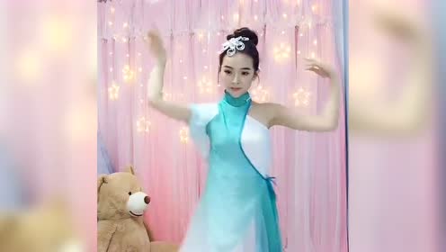 2012最美女幼师 青花瓷扇子 舞蹈(清晰)_土豆视频