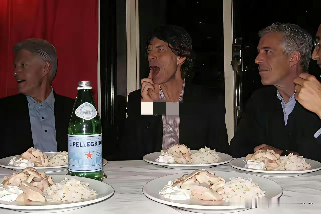 百思不得其解！[捂脸哭]就这几个人，都是富豪，权贵之人，吃个饭怎么那么简单呢？也