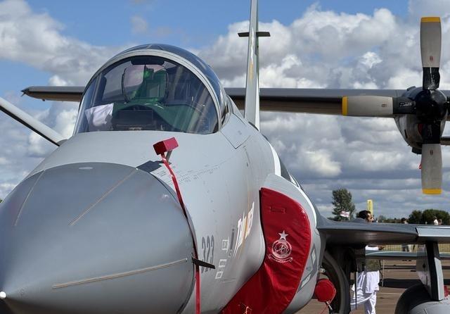 相较于歼-10C，巴基斯坦空军其实更加偏爱枭龙！歼-10C作为中国出口的单发