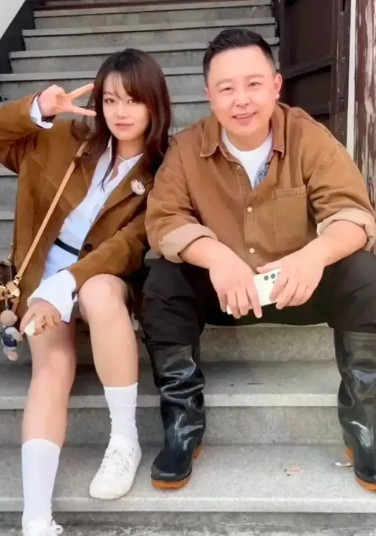 43岁才当爹，晚吗？德云社壮壮直接退掉所有演出，回家熬汤了！媳妇怀孕四个