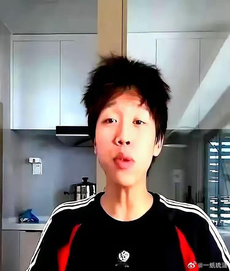 中戏表演系主任前脚投案，他侄子后脚就进来了。走的不是统招，是个跟俄罗斯合作的“2