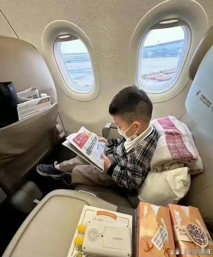 很多小孩从一出生就已经输了，这将是两种不一样的人生。​​​