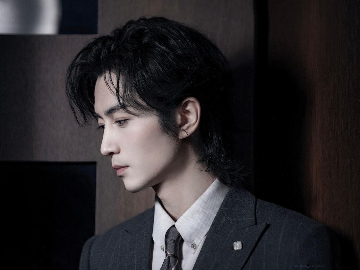 陈晓顶级东方骨相这么好看的一张脸，真的是看着我眼前一愣又一愣，陈晓顶级东方骨相