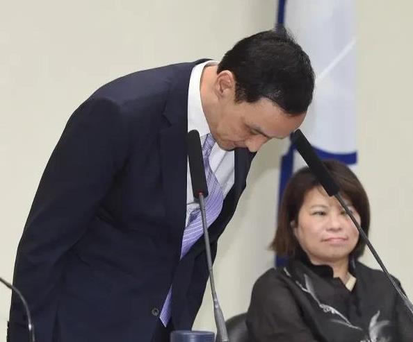 国民党“以罢制罢”惨败今天下午，随着谢龙介在台南宣布蓝营罢免“绿委”王定宇、“