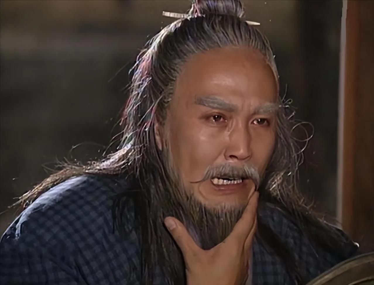 郢都城破那一天，伍子胥做了一件在当时也算出格的事。楚平王的陵墓被挖开，尸体被拖出