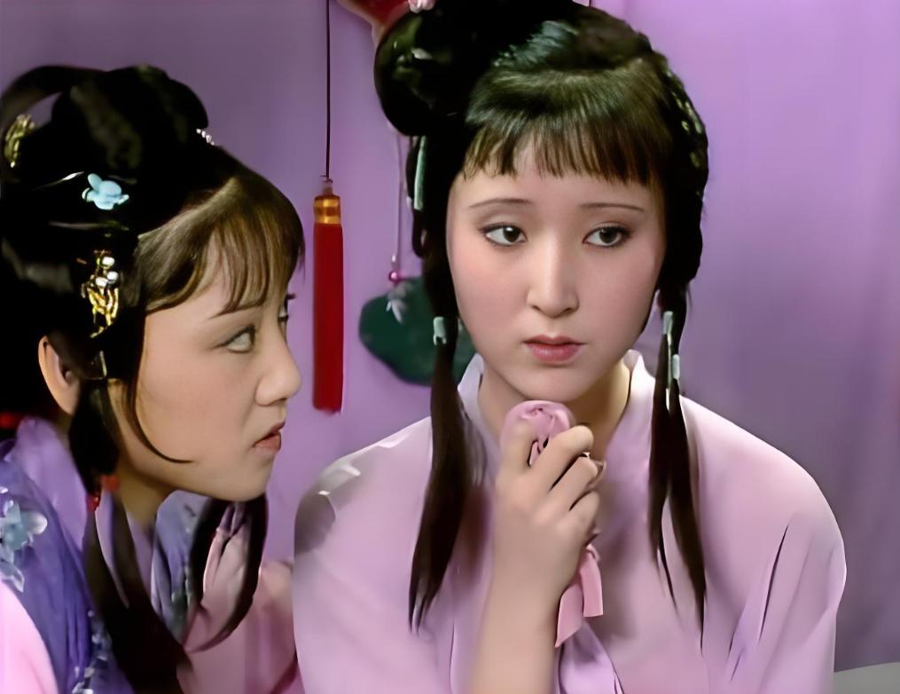 当年《红楼梦》剧组真敢用。紫鹃扮演者当时进组时刚满14岁？要说《红楼梦》