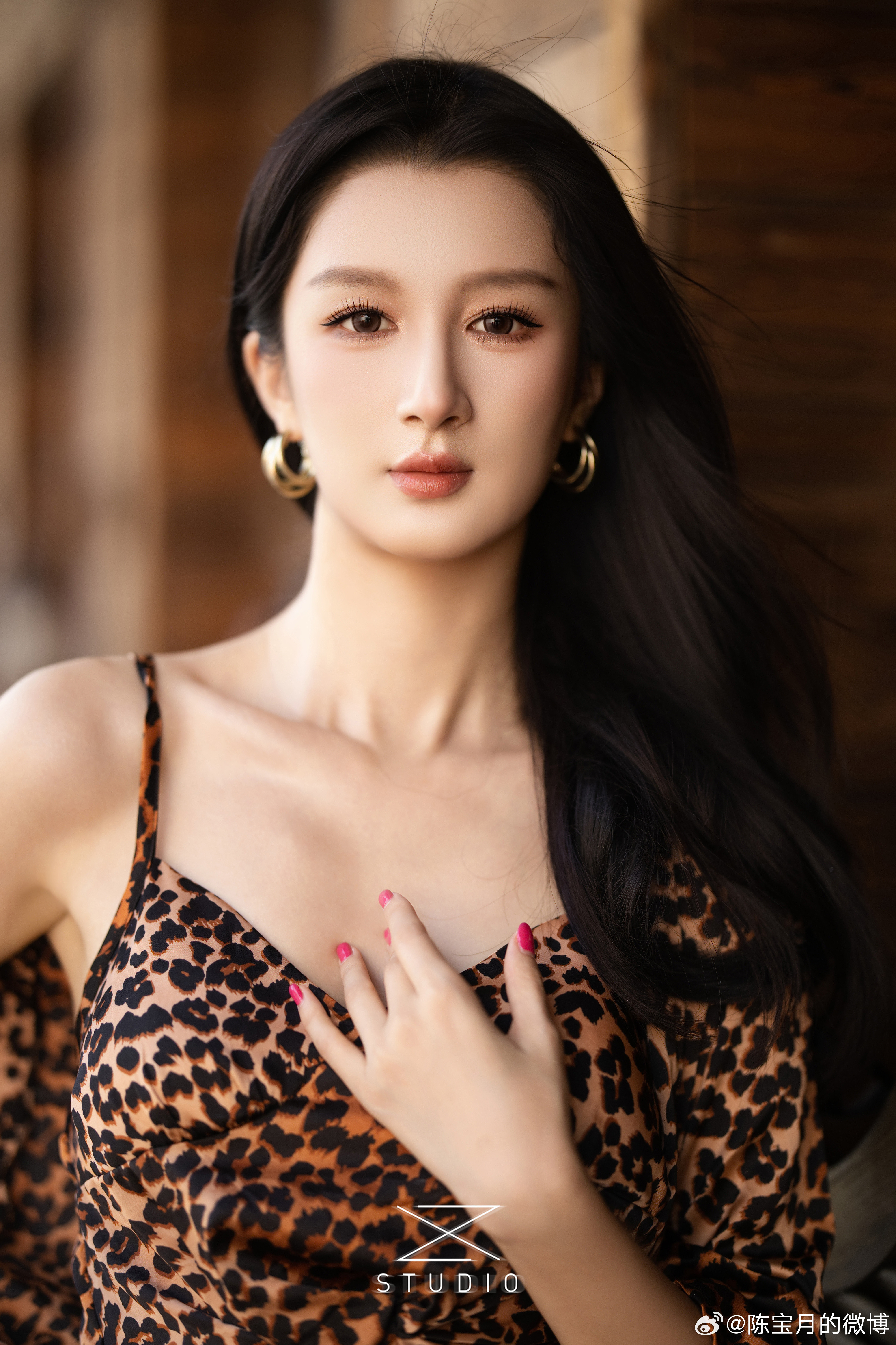 喜欢这组片子🤩陈宝月时尚大片超模赵老师拍的真不错嘻嘻​​​
