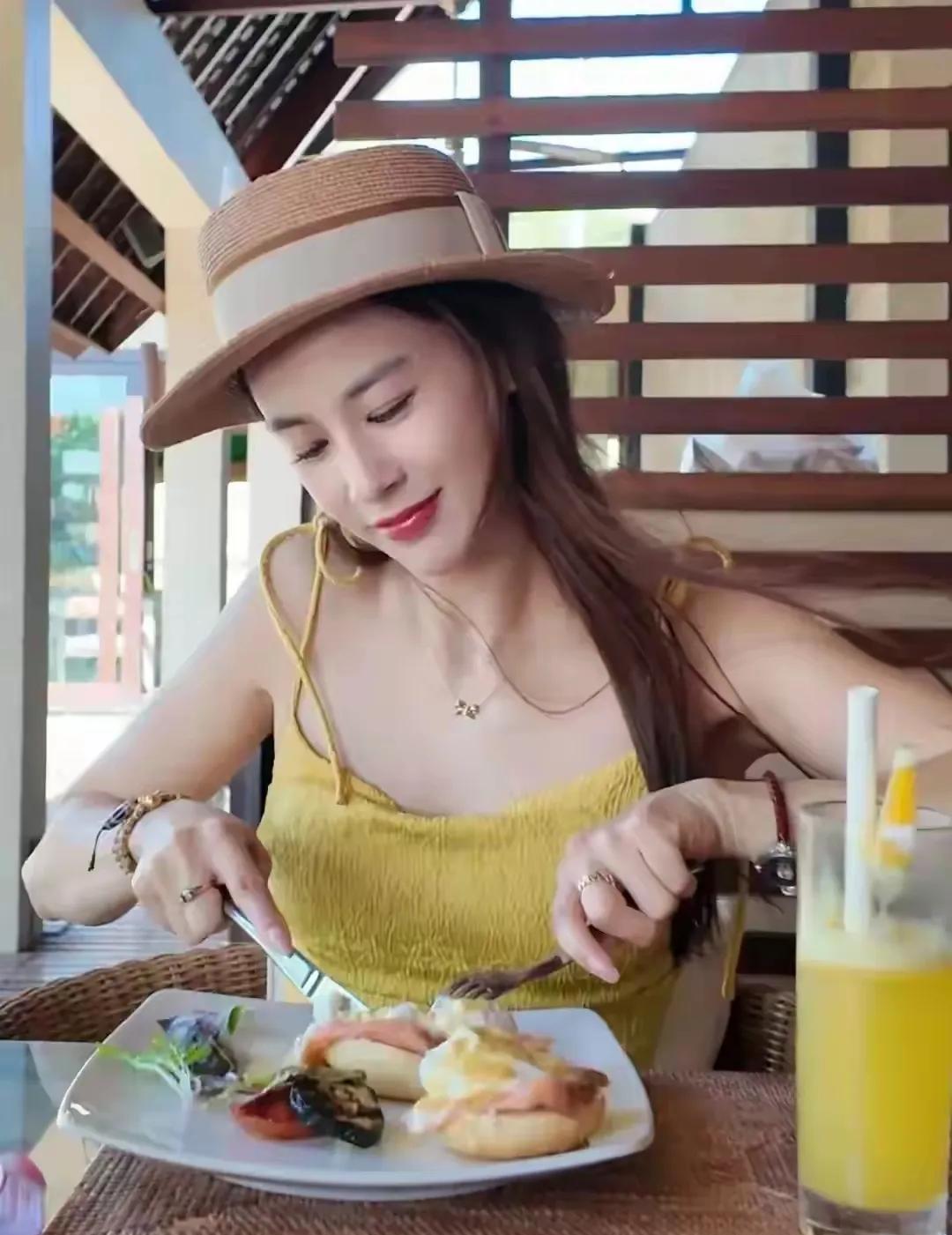黄圣依活的精彩啊！这才活出了女神的样子，活的洒脱，这些年为了家庭，捆绑住了自己，