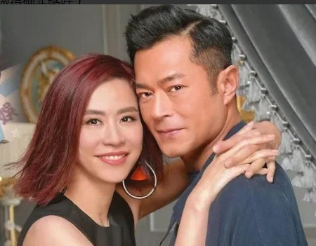 1994年，周慧敏到TVB录节目，看到身旁帅气的古天乐，就说道：“小伙子，去帮姐