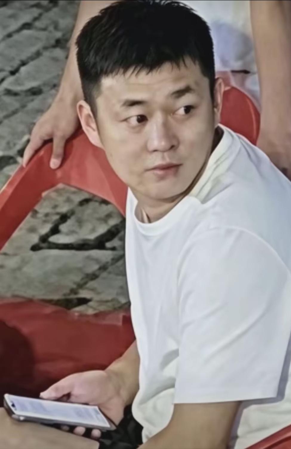 西安这家五口到底是忘了买单，还是故意逃单？如果只看他们吃完饭直接离开，或许还能用