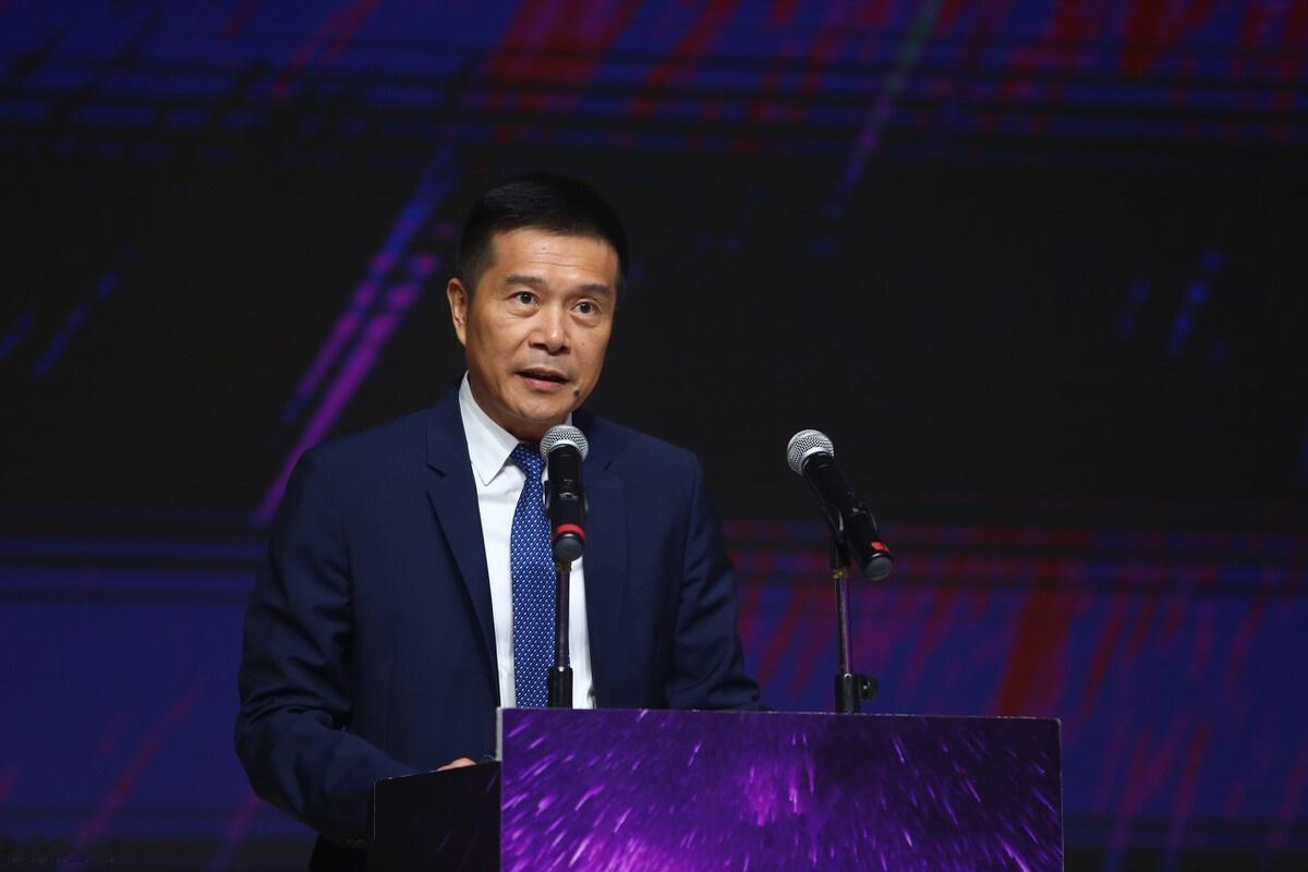 “陈海涛的降维打击：广东男篮如何成为CBA独一份的赚钱机器？”