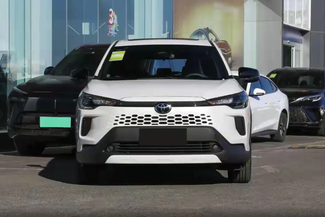 据乘联会消息，2026年1月，车企整车销量榜:吉利：21.0万辆（油电均衡）