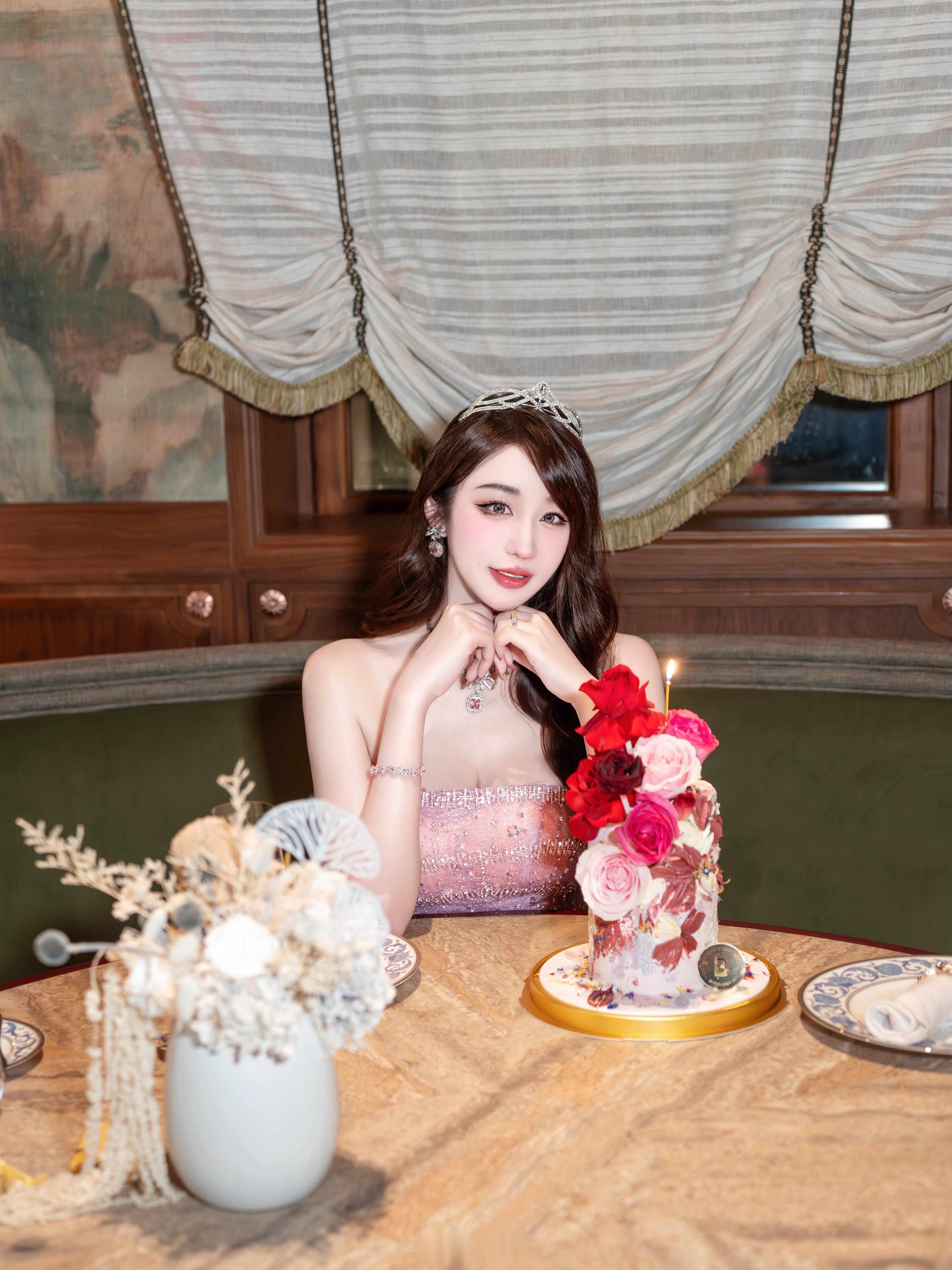 感谢生命里出现的每一束光，感谢每个阶段成长升级的自己，每一岁都珍贵，愿望成真🎂