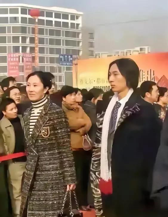 考古王思聪，发现一个真相：王健林根本没想过让王思聪接班！王健林没有让儿子选
