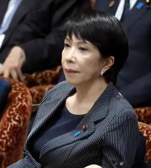 别人家领导人讨论的是AI伦理、通用模型，日本首相官邸里讨论的，是AI花1分钟写了