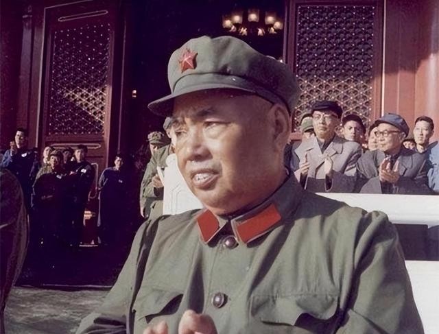 1967年10月，保卫人员向许世友报告：司令，有人要见你。许世友吼了一声：不见。