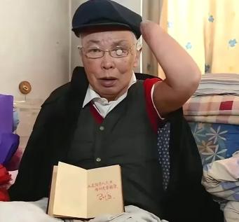 17岁的朱彦夫从长津湖被扒出来的时，主治医生叹了口气："他要是能活过三年，就是奇