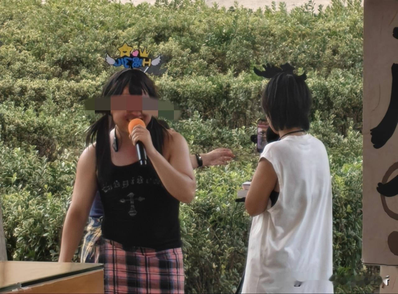 就问榜一大哥迷糊不迷糊，真的是抠脚大汉在跳舞，一点都不带扒瞎，有那个钱，还是买两